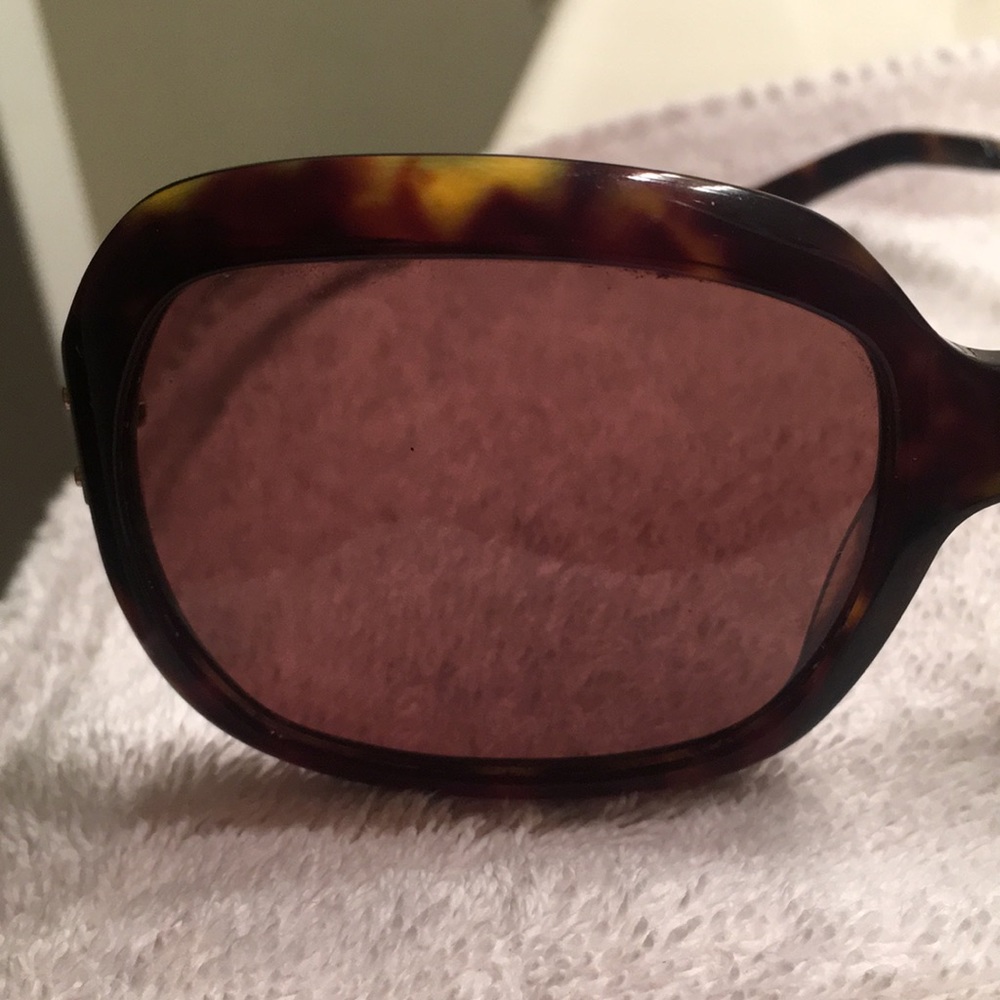 Tory Burch Oversized Tortoise Shell Sunglasses - image 7